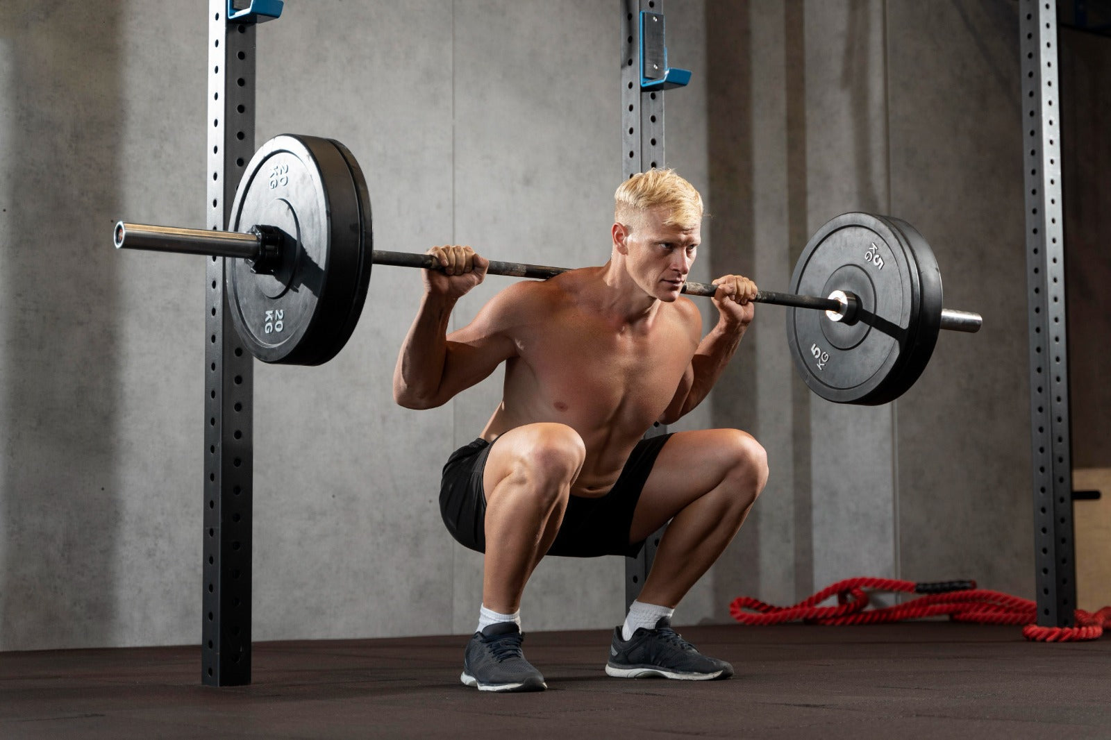 sqauten met barbell